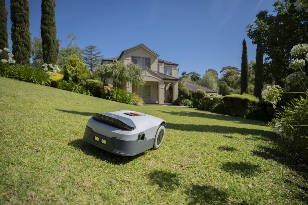 Anthbot Genie: up to 30% off this bluffing robot lawn mower for a quiet summer